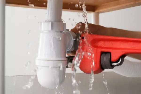 Reliable local plumber in Caloundra Reliable local plumber in Caloundra